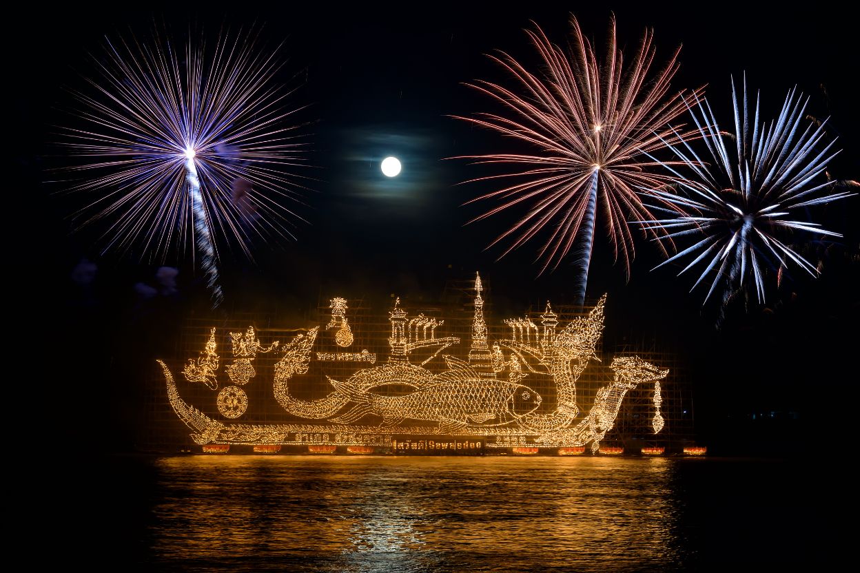 Nakhon Phanom illuminated boat procession